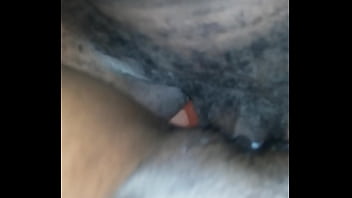 Латиночка в чулочках долбит вагину хуезаменителем перед вебкамерой